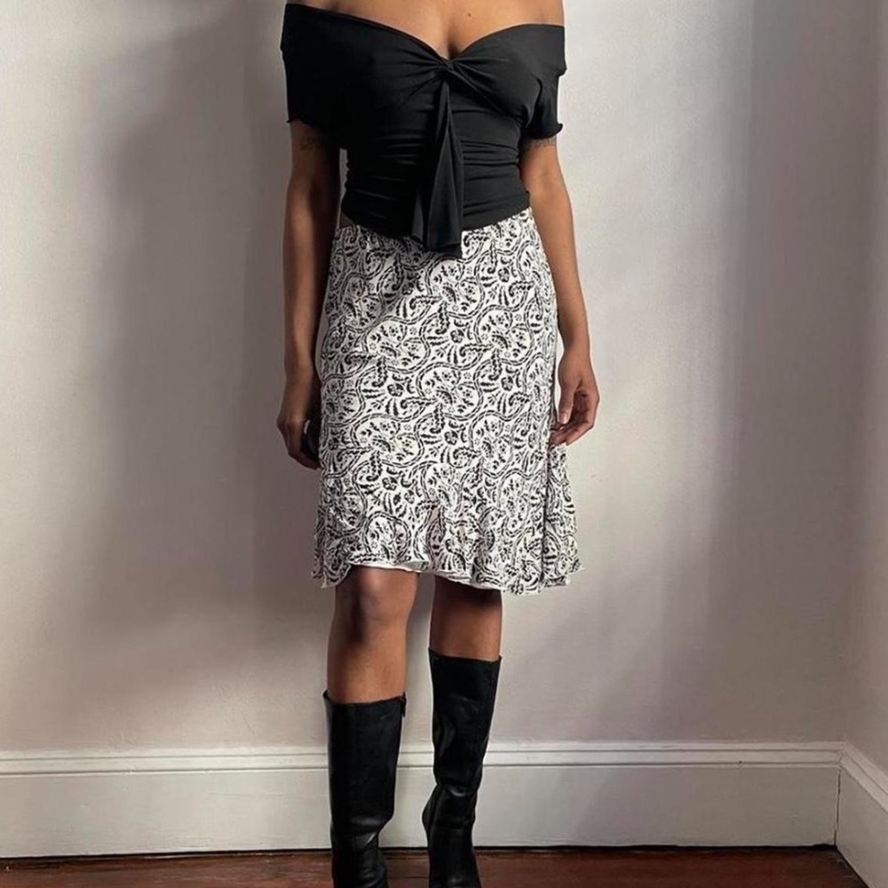 Vintage Y2K black and white midi skirt
